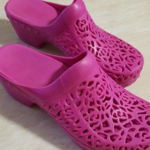 Dansko pippa magenta pink clog size 37